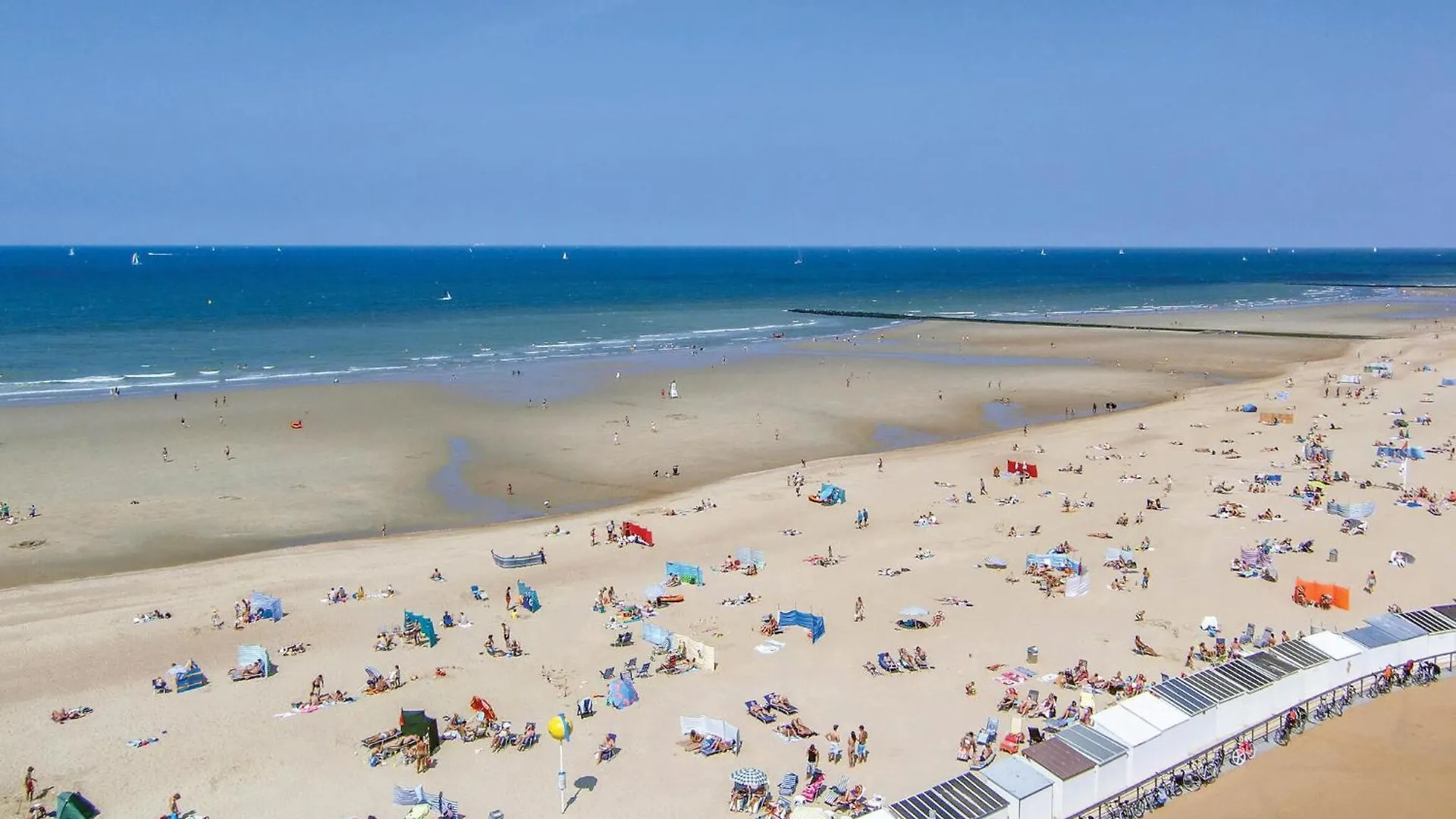 Gorgeous Apartment In Oostende With Kitchen